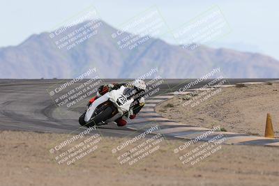 media/Nov-16-2025-Race Pace (Sun) [[8c5fa54630]]/Non Verified Riders (1st 20 Minutes)/6-Turn 12 (2pm)/